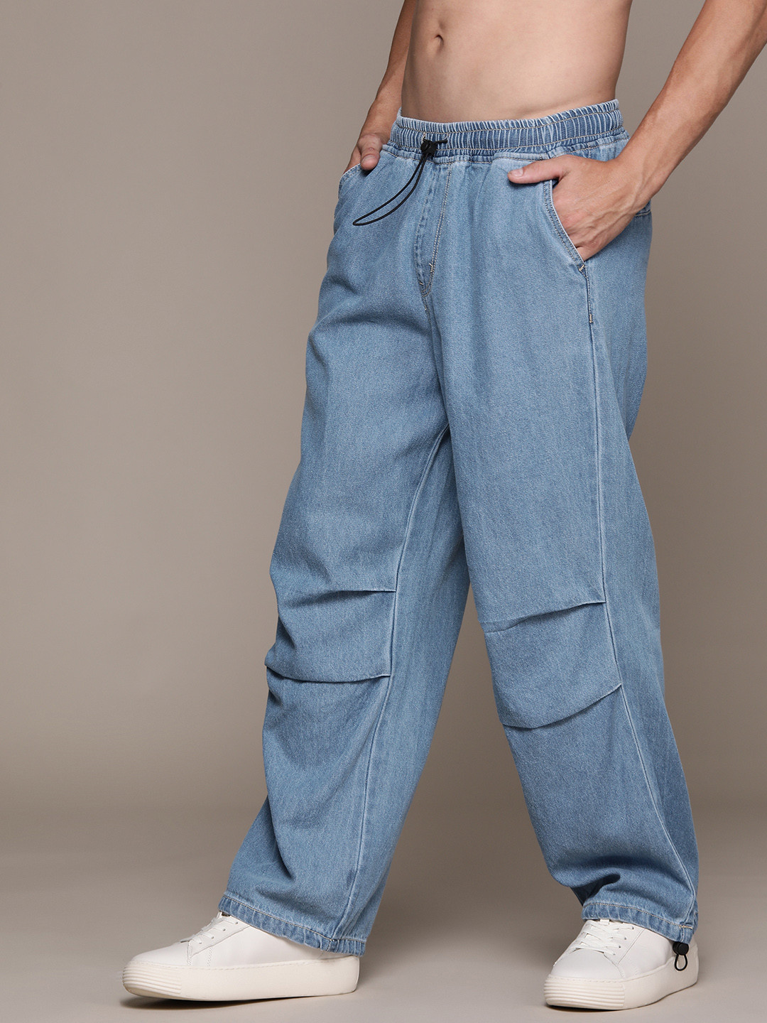 

The Roadster Lifestyle Co. Men Cotton Straight Fit Jeans, Blue