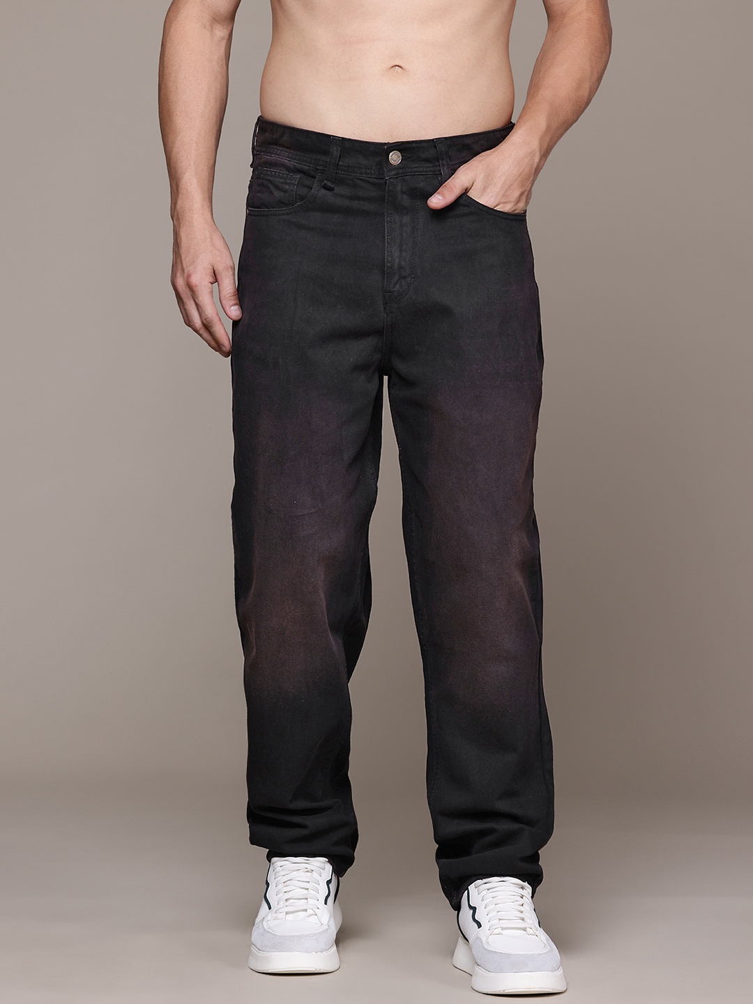 

The Roadster Lifestyle Co. Men Loose Fit Pure Cotton Jeans, Black