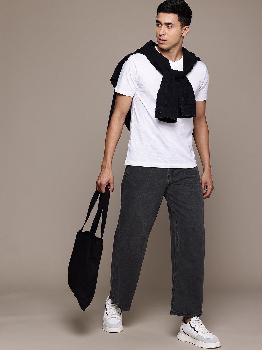 

The Roadster Lifestyle Co. Men Wide Leg Pure Cotton Jeans, Black