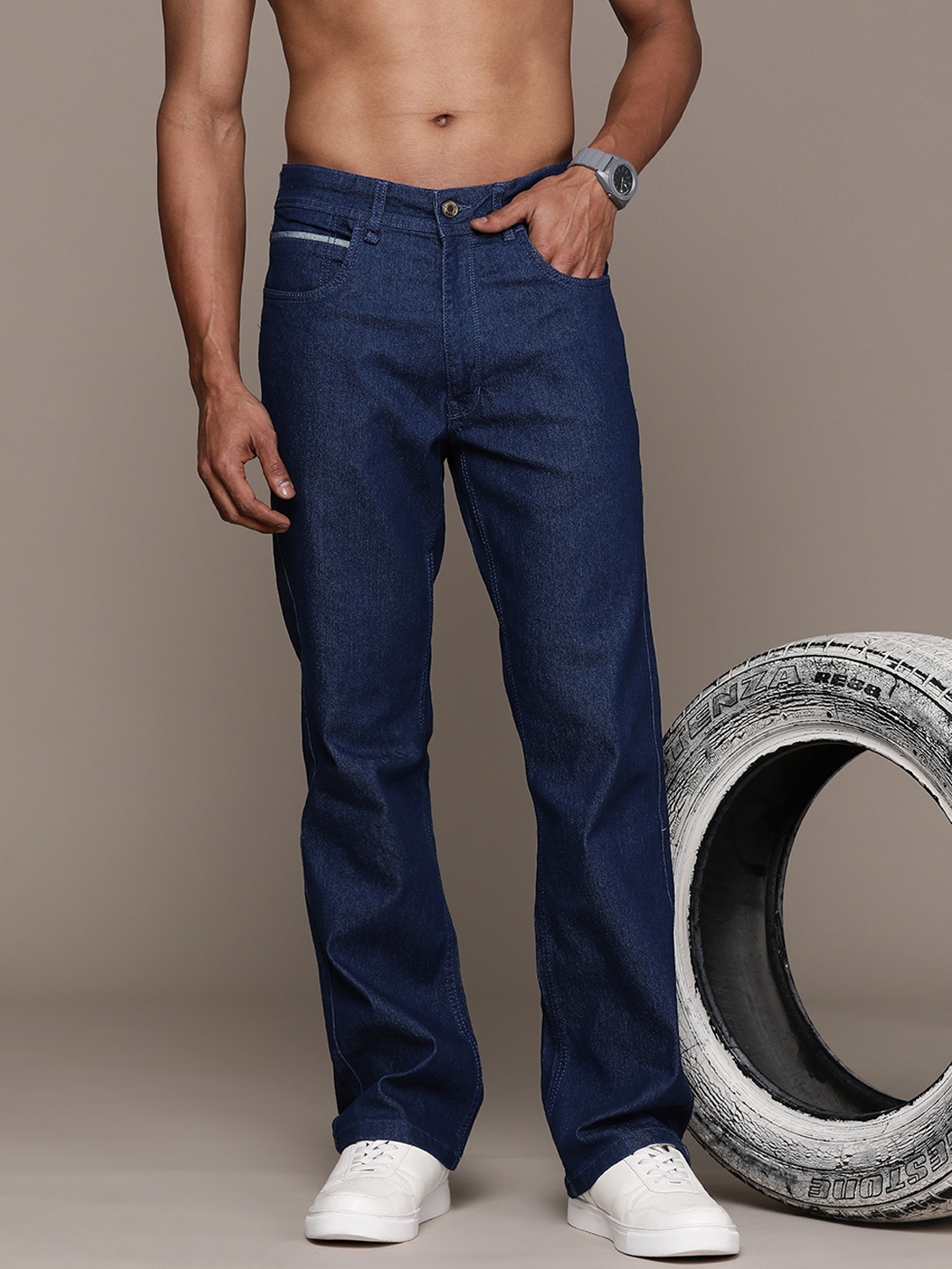 

The Roadster Lifestyle Co. Men Stretchable Bootcut Jeans, Navy blue