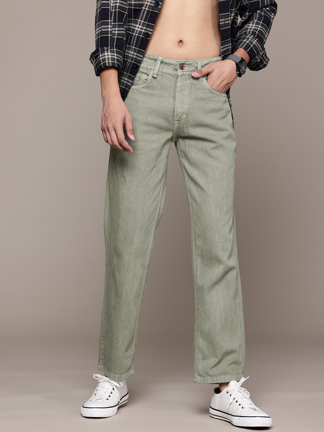 

The Roadster Lifestyle Co. Men Pure Cotton Jeans, Green