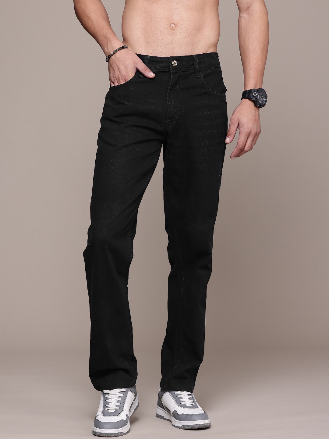 

Roadster Men Regular Fit Stretchable Pure Cotton Jeans, Black