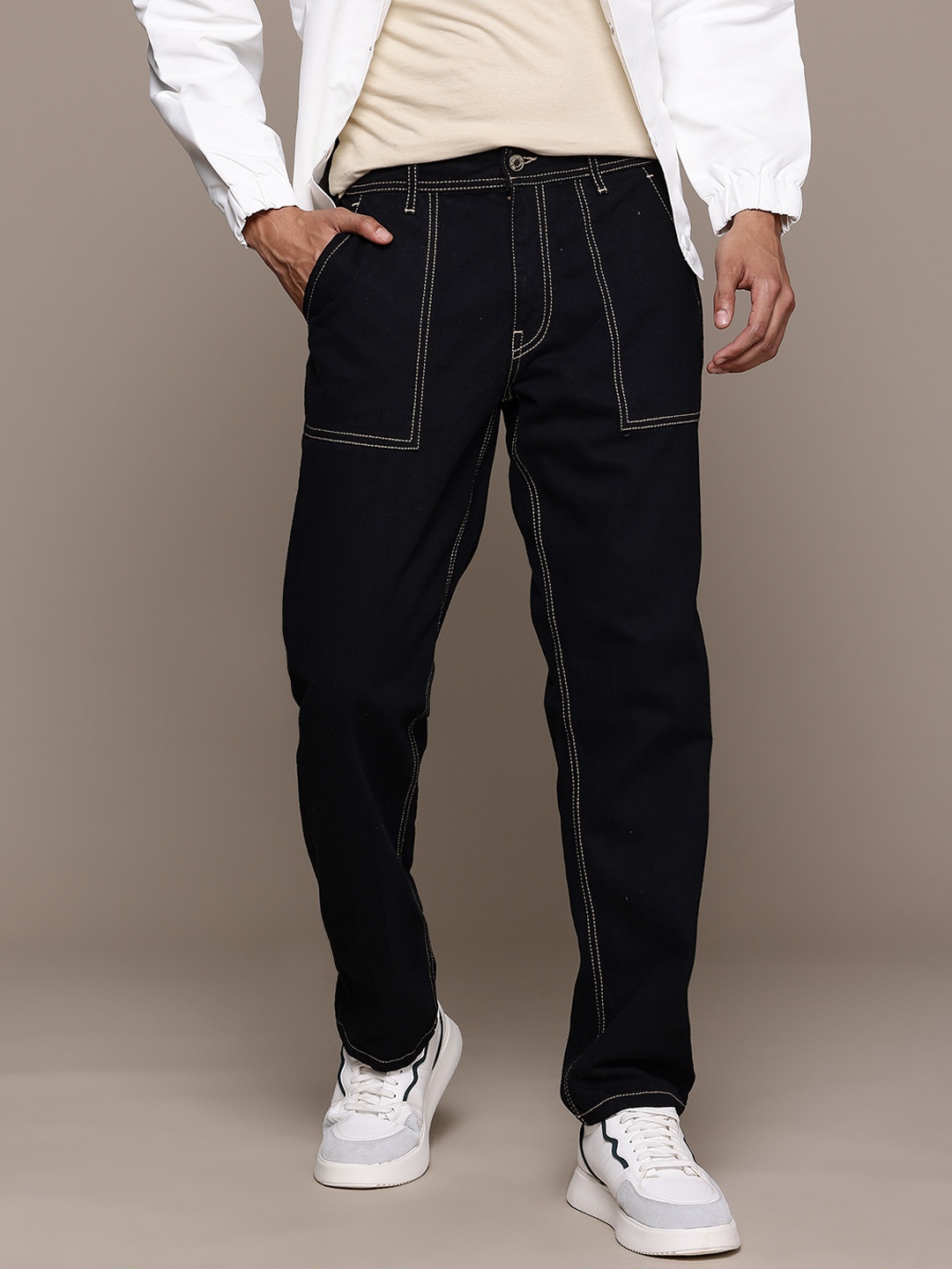 

The Roadster Lifestyle Co. Men Relaxed Fit Pure Cotton Jeans, Black