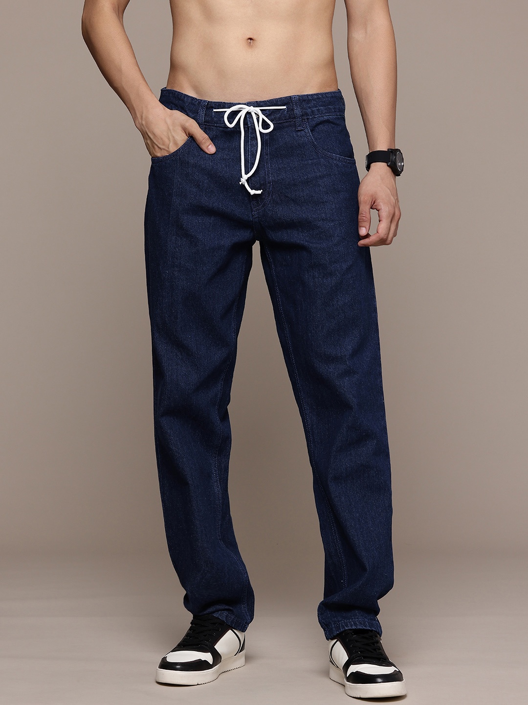 

The Roadster Life Co. Men Pure Cotton Relaxed Fit Jeans, Blue