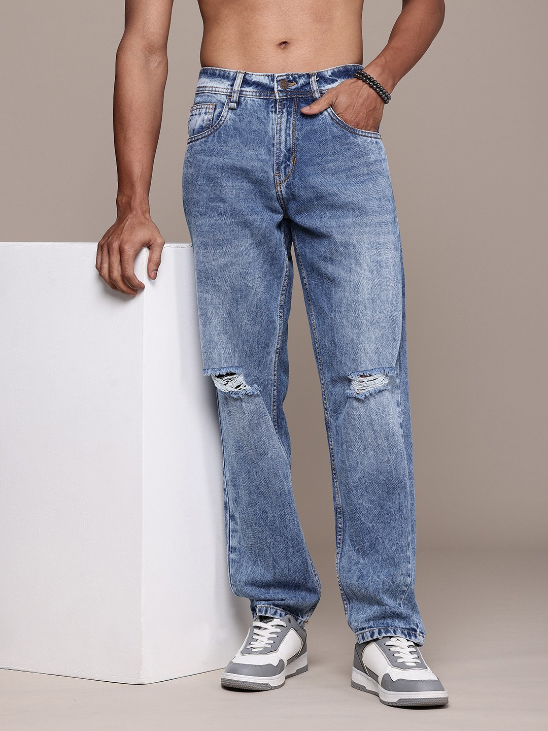 

Roadster Men Loose Fit Light Fade Jeans, Blue