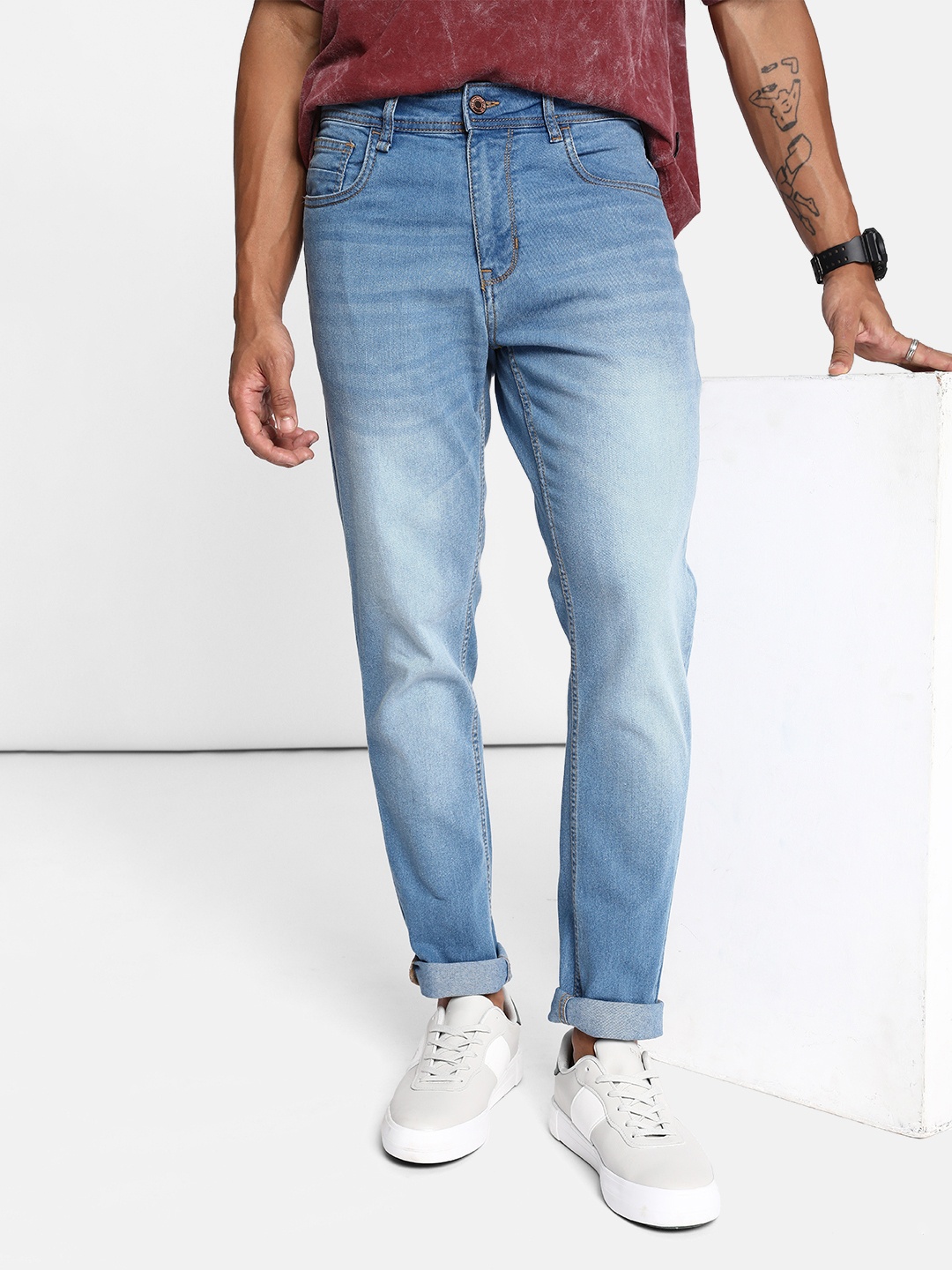 

The Roadster Lifestyle Co. Men Pure Cotton Slim Fit Heavy Fade Stretchable Jeans, Blue