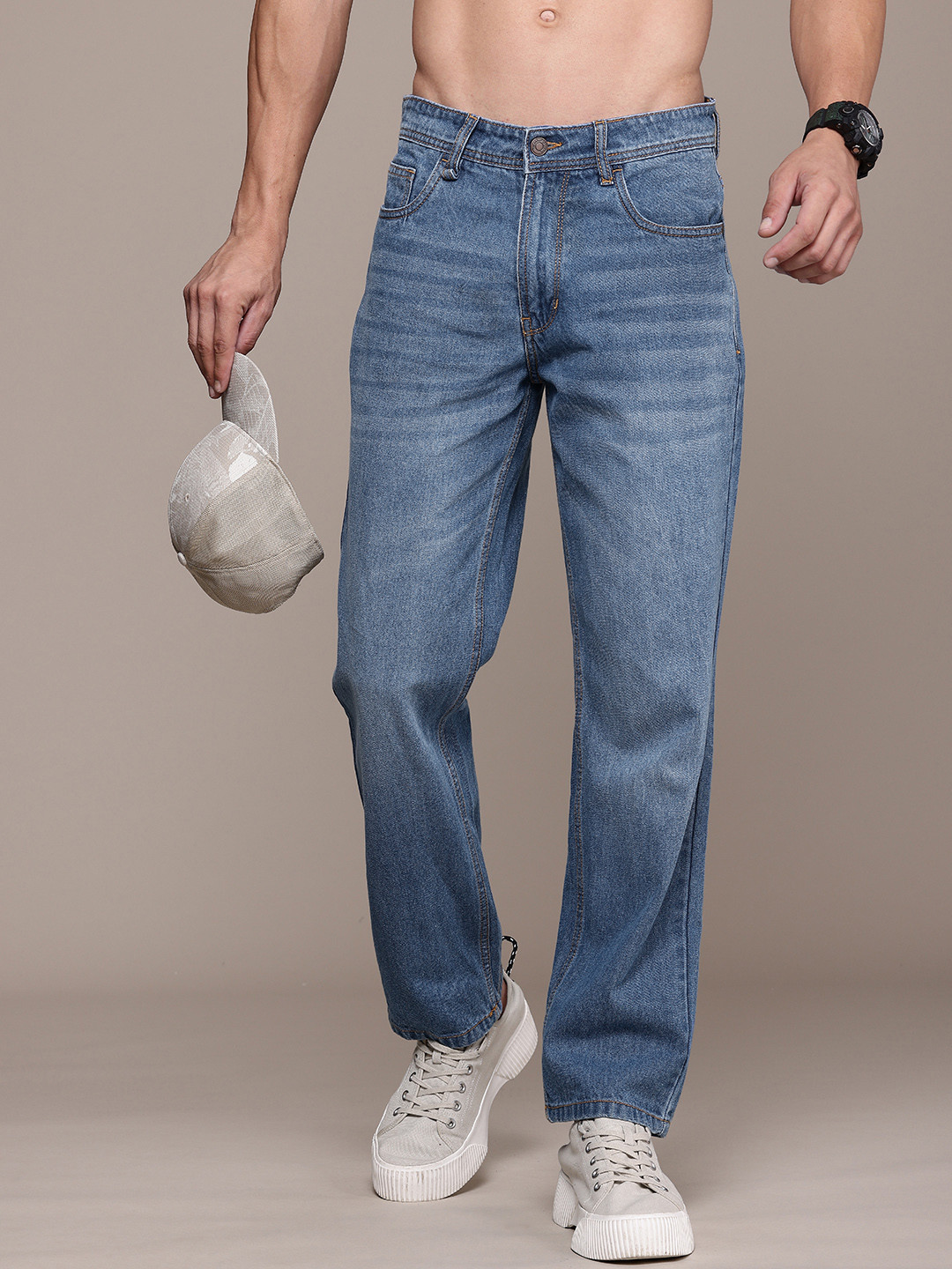 

The Roadster Life Co.Men Light Fade Pure Cotton Non Stretchable Jeans, Blue