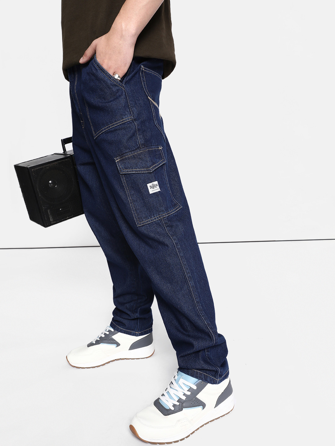 

The Roadster Life Co. Men Pure Cotton Loose Cargo Jeans, Blue