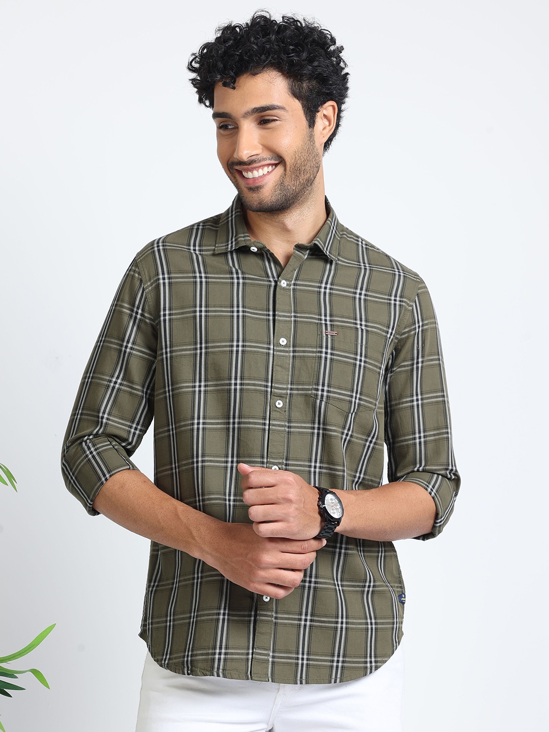 

URBARO Smart Slim Fit Tartan Checks Cotton Casual Shirt, Green