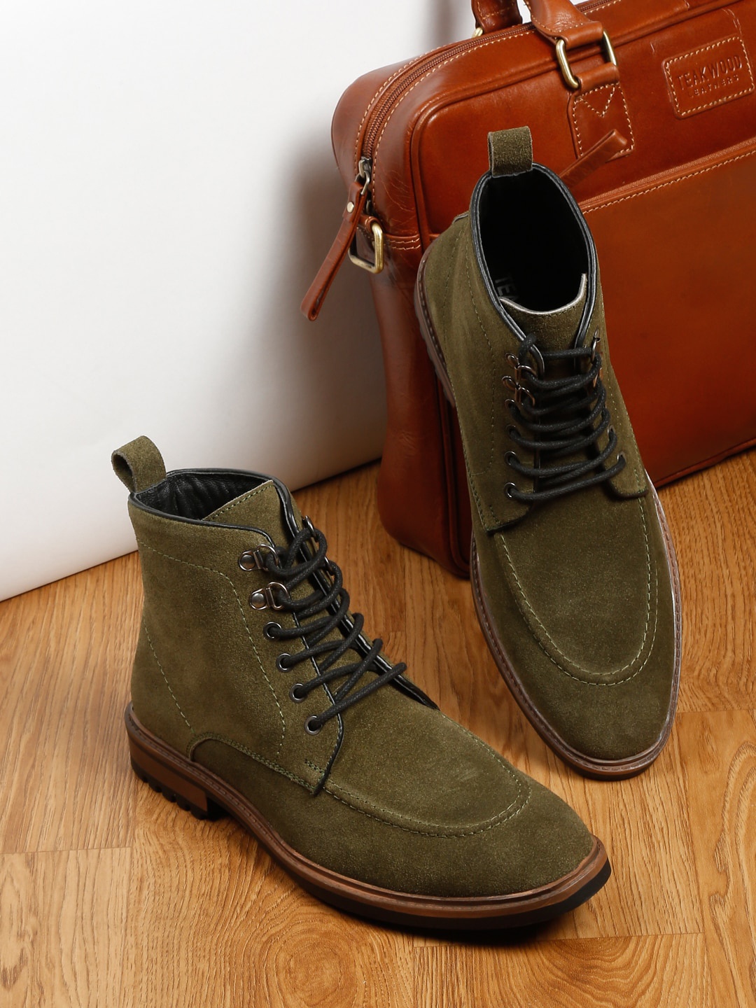 

Teakwood Leathers Men Mid Top Leather Regular Boots, Olive