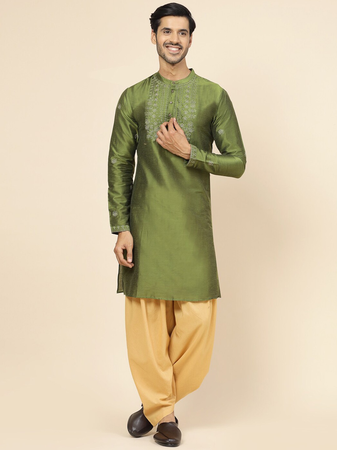 

Ramas Floral Yoke Design Band Collar Regular Kurta, Green