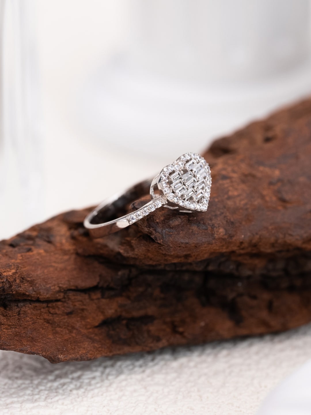 

MISS JO Silver-Plated 92.5 Sterling Silver Stone Studded Finger Ring
