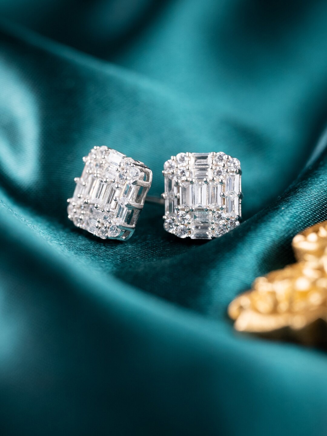 

MISS JO Silver-Plated Stone-Studded Square 92.5 Sterling Silver Studs Earrings