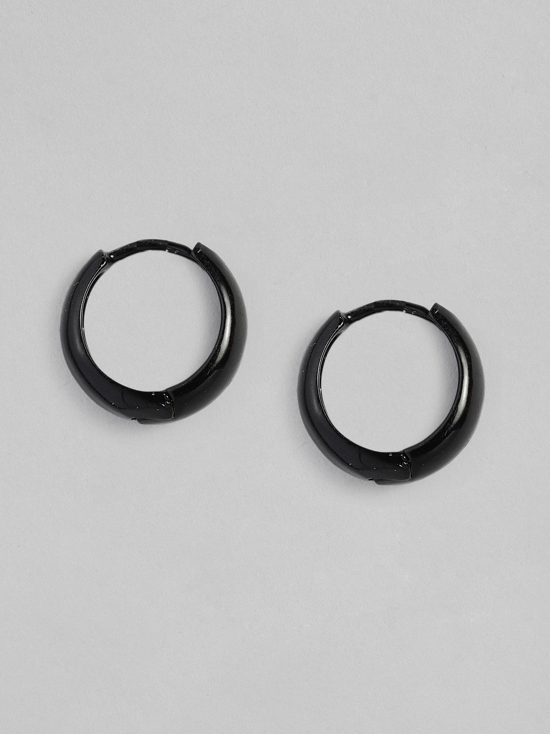 

WROGN Men Silver-Plated Circular Half Hoop Earrings, Black