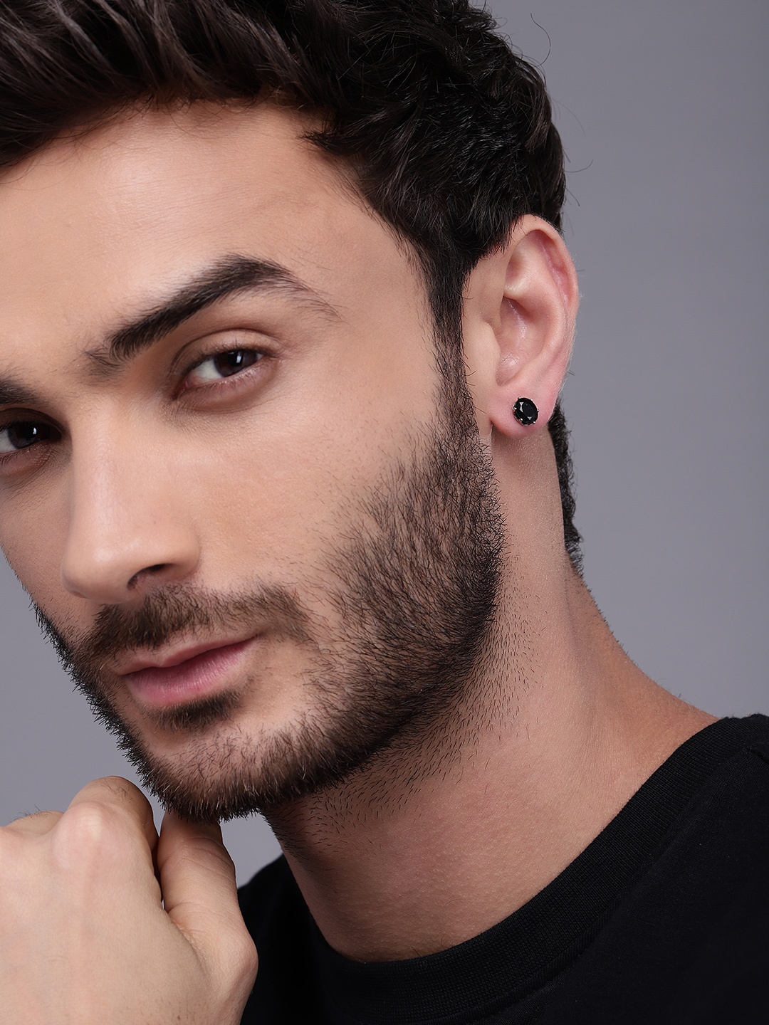 

WROGN Men Silver-Plated Stone Studded Oval Studs Earrings