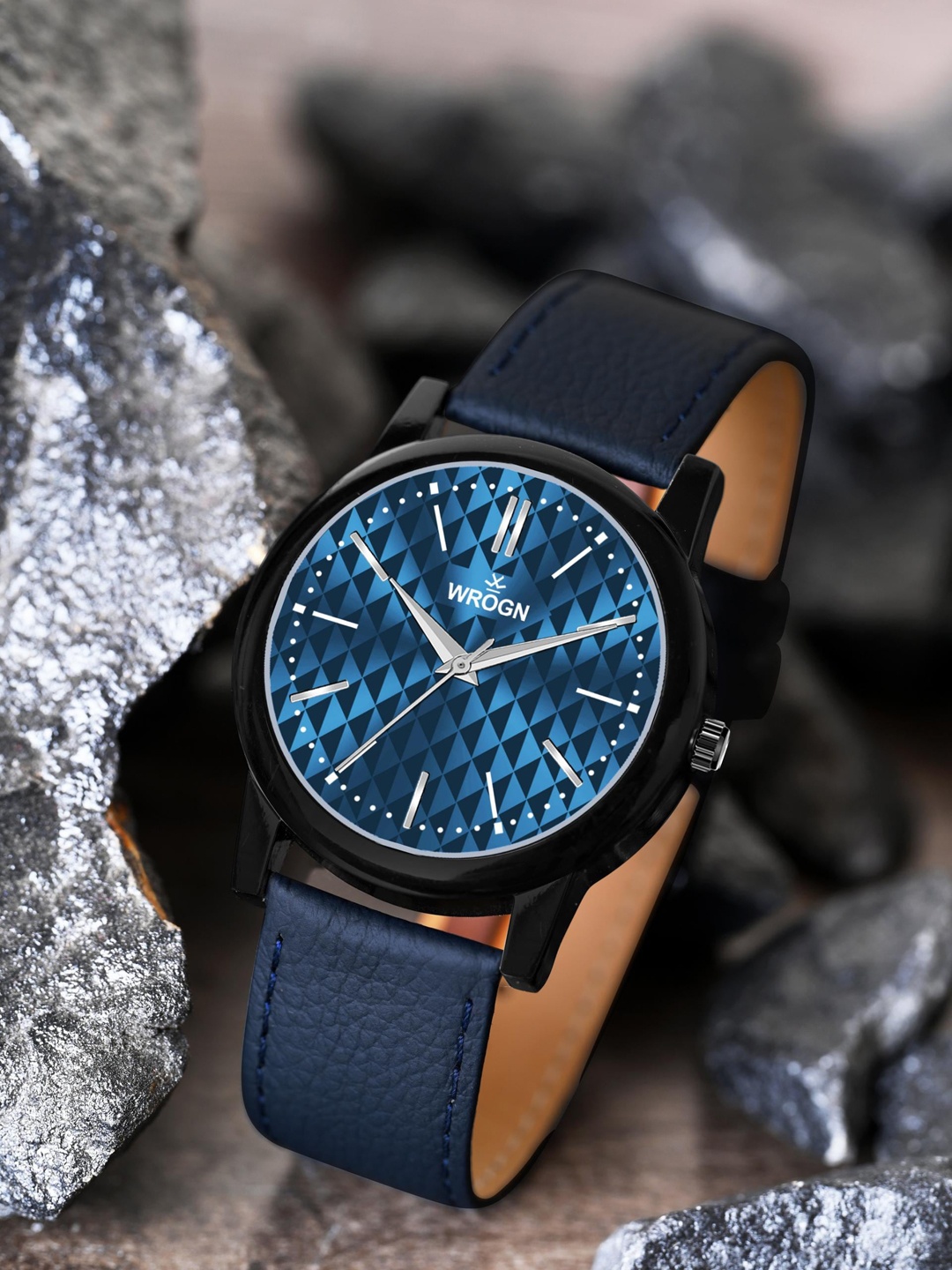 

WROGN Men Leather Straps Analogue Watch HOBWRG0436, Blue