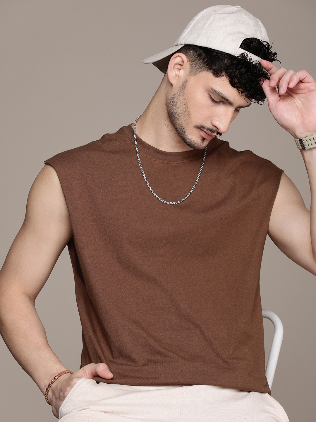 

The Roadster Life Co. Solid Pure Cotton Relaxed T-shirt, Brown
