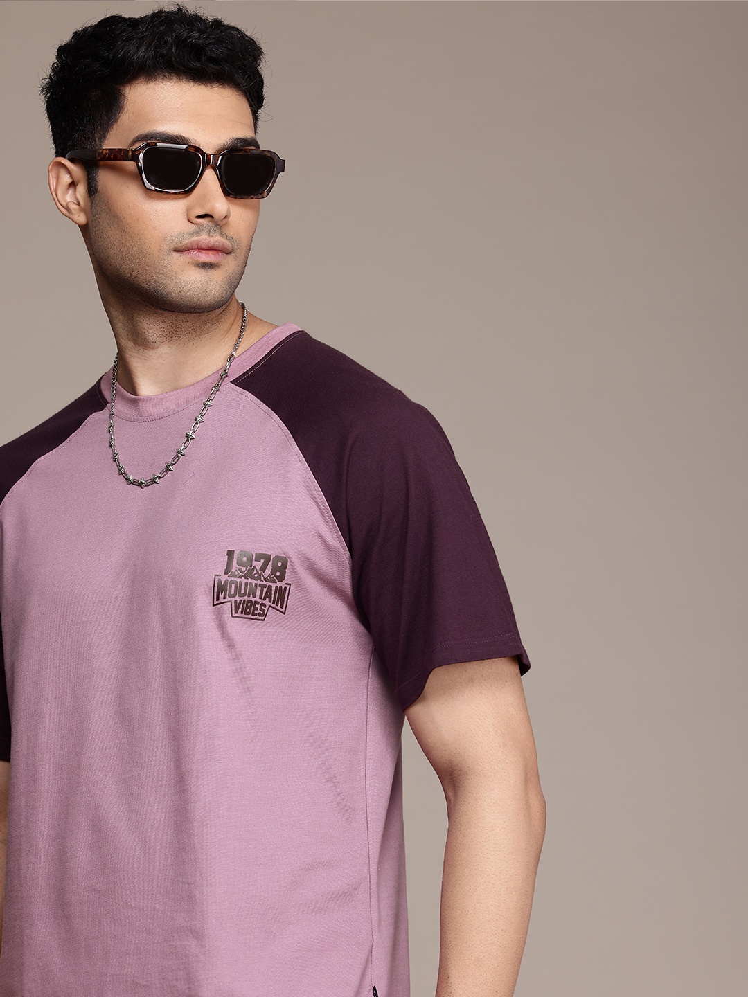 

The Roadster Life Co. Pure Cotton Raglan Sleeves Relaxed Fit T-shirt, Mauve