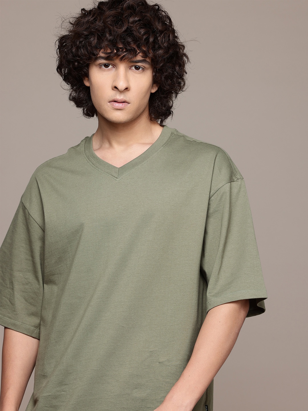 

The Roadster Lifestyle Co. V-Neck Drop-Shoulder Sleeves Pure Cotton Relaxed T-shirt, Olive