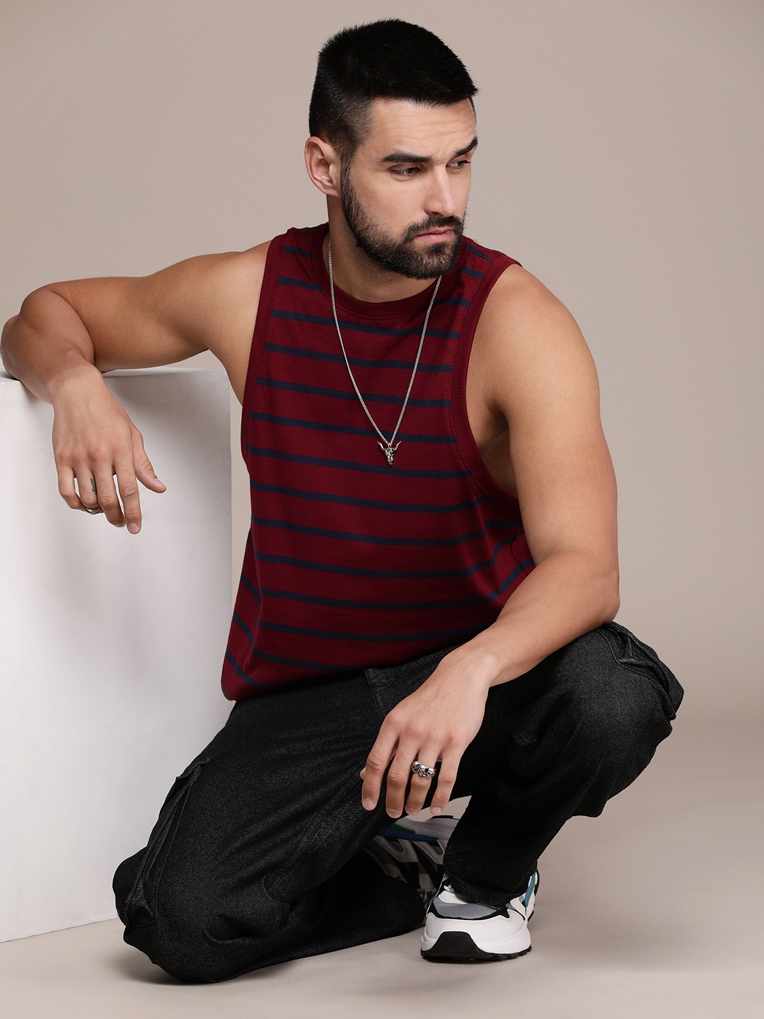 

The Roadster Life Co. Striped Sleeveless Casual T-shirt, Maroon