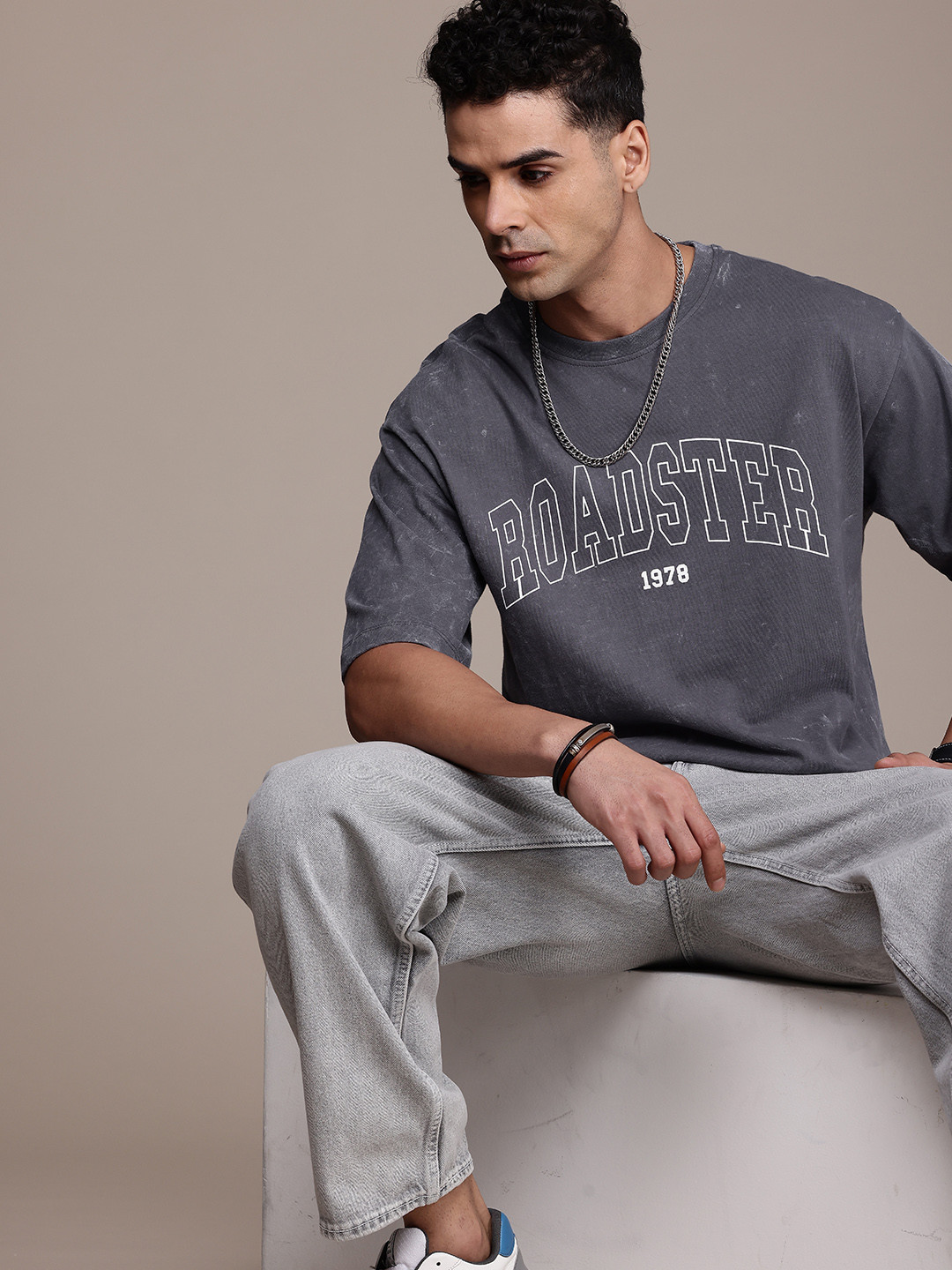 

The Roadster Life Co. Pure Cotton Relaxed Fit Printed Drop-Shoulder Sleeves Washed T-shirt, Grey