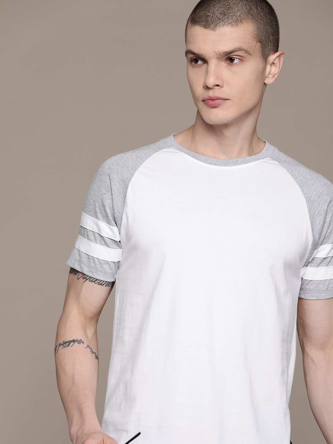 

Roadster Colourblocked Cotton T-shirt, White