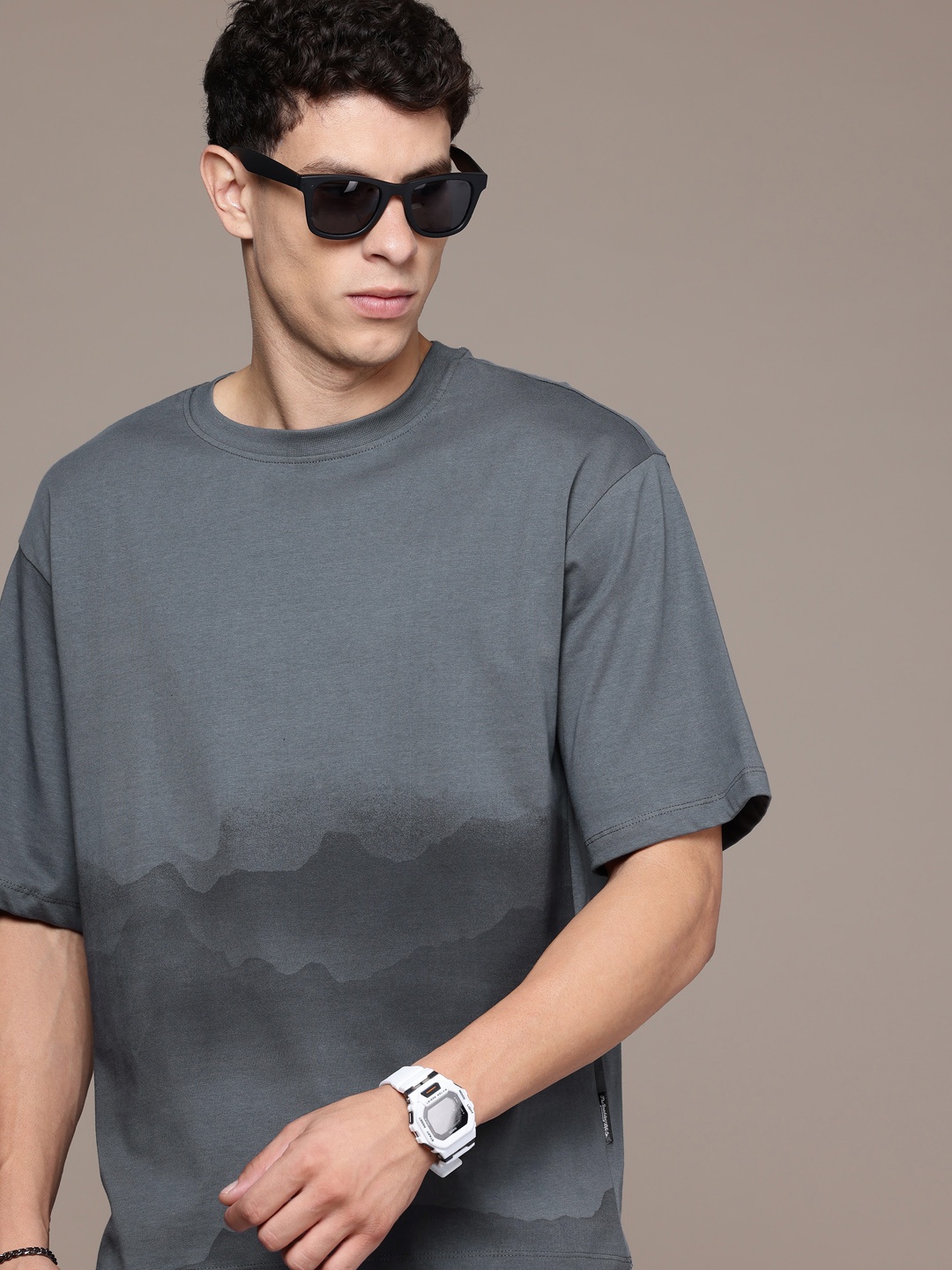 

The Roadster Life Co. Dyed Oversized Drop-Shoulder Sleeves Pure Cotton T-shirt, Grey
