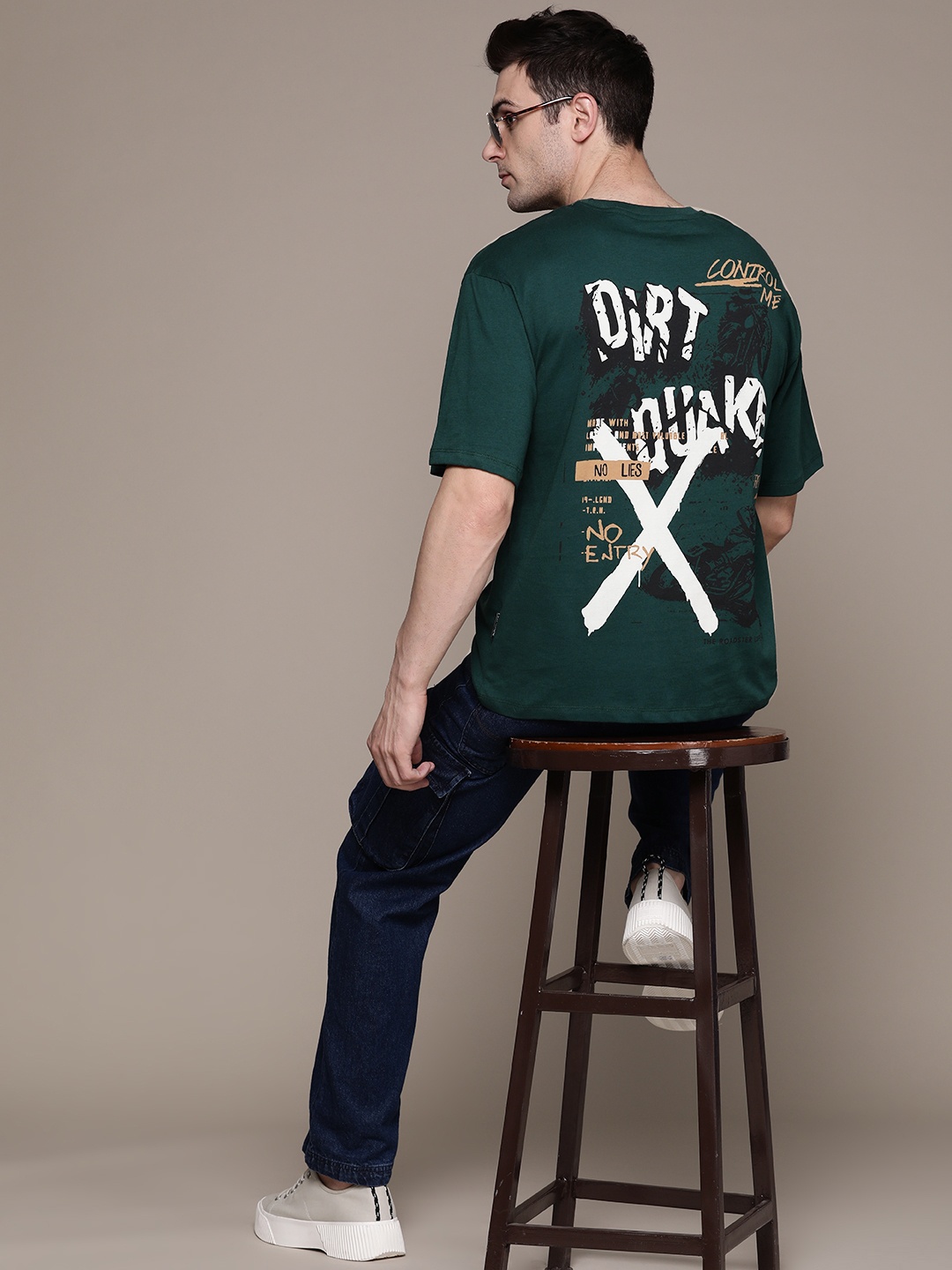 

The Roadster Lifestyle Co. Typography Printed Drop-Shoulder Sleeves Pure Cotton T-shirt, Green