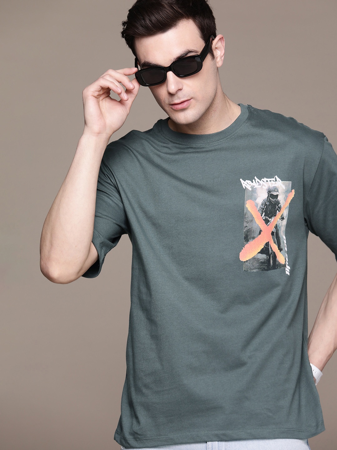 

The Roadster Lifestyle Co. Printed Drop-Shoulder Sleeves Pure Cotton T-shirt, Green
