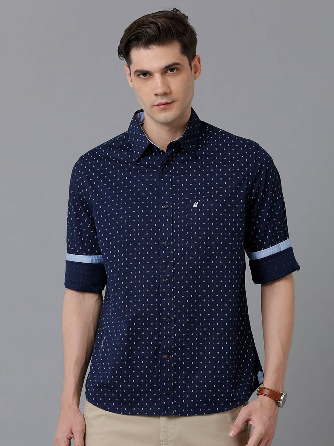 

Double Two Men Blue Slim Fit Micro Ditsy Printed Cotton Casual Shirt