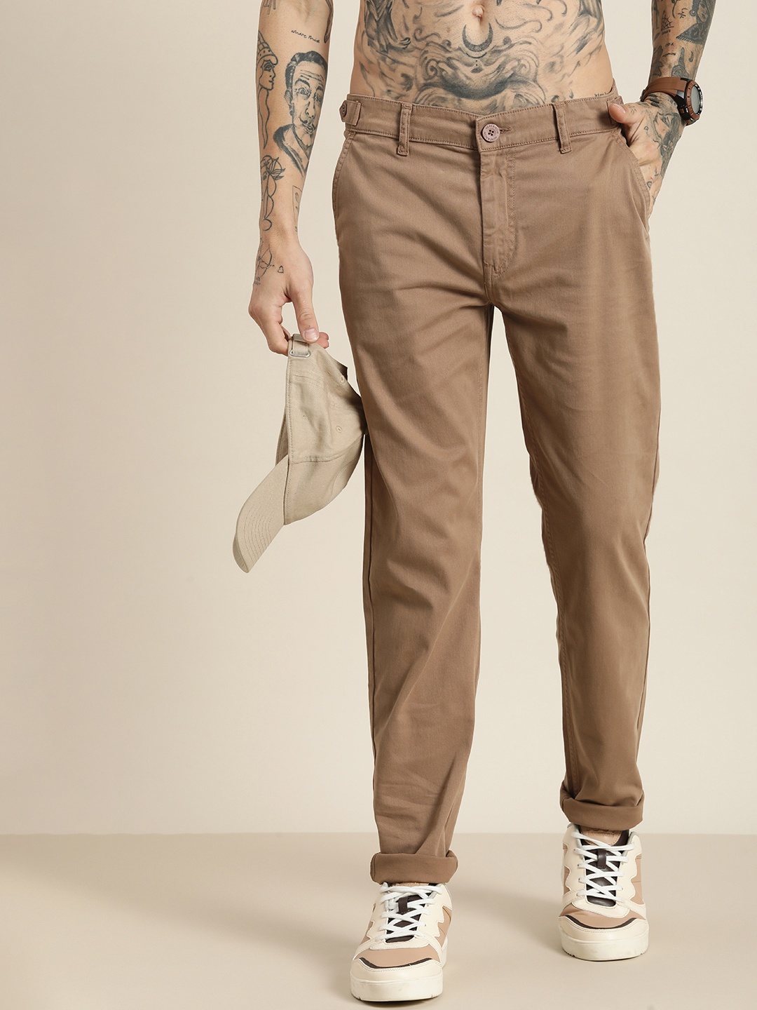 

HERE&NOW Men Mid-Rise Tapered Fit Chinos Trousers, Brown