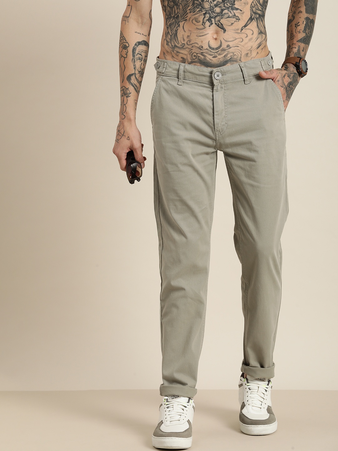 

HERE&NOW Men Mid-Rise Tapered Fit Chinos Trousers, Grey