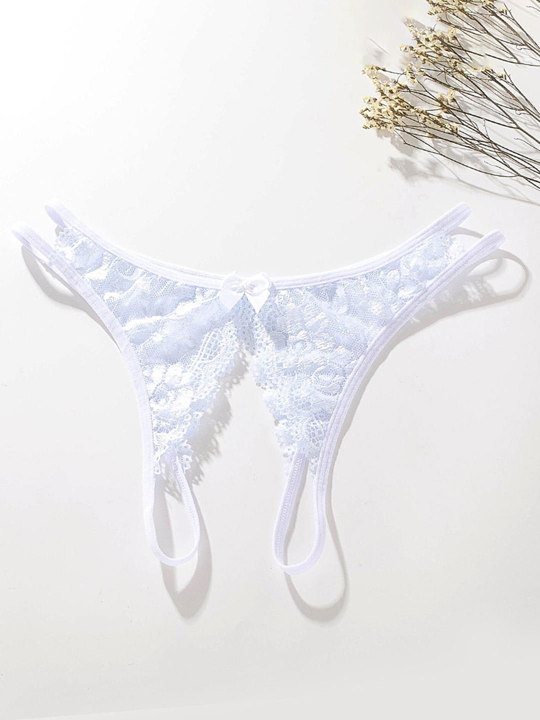 

LULU & SKY Self-Designed Cut-Out Detailed Low Waisted Thong Briefs, White