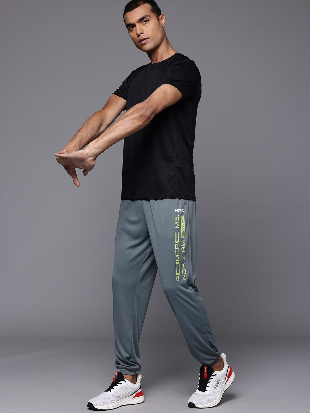 

HRX by Hrithik Roshan Men Rapid-Dry Training Joggers, Grey