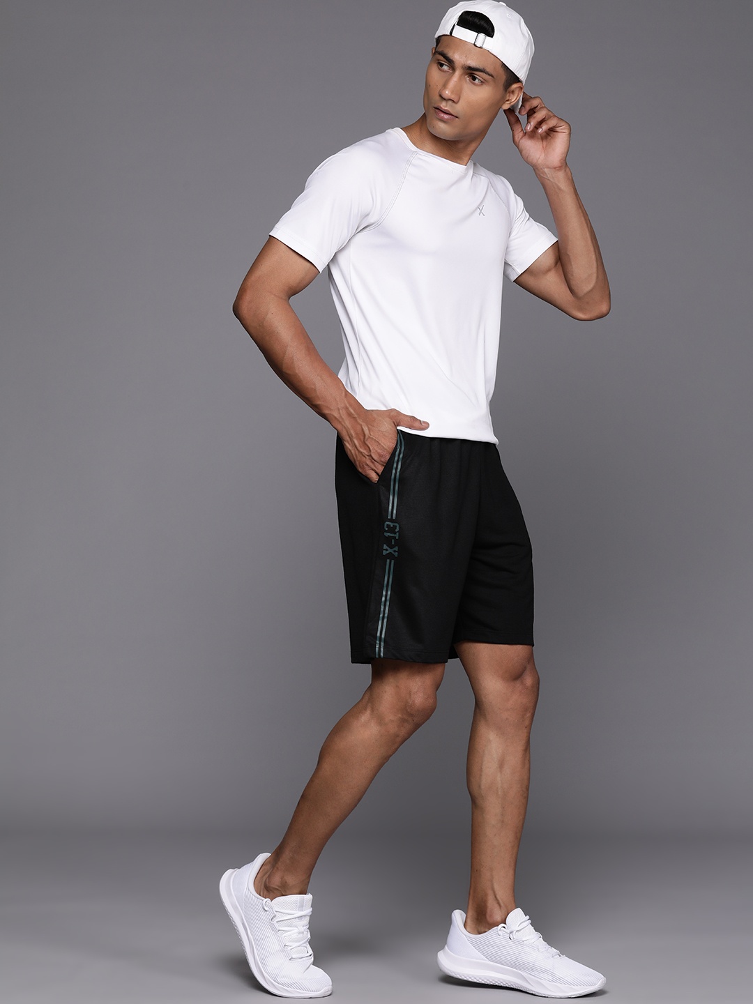 

HRX by Hrithik Roshan Men Regular Fit Casual Shorts, Black