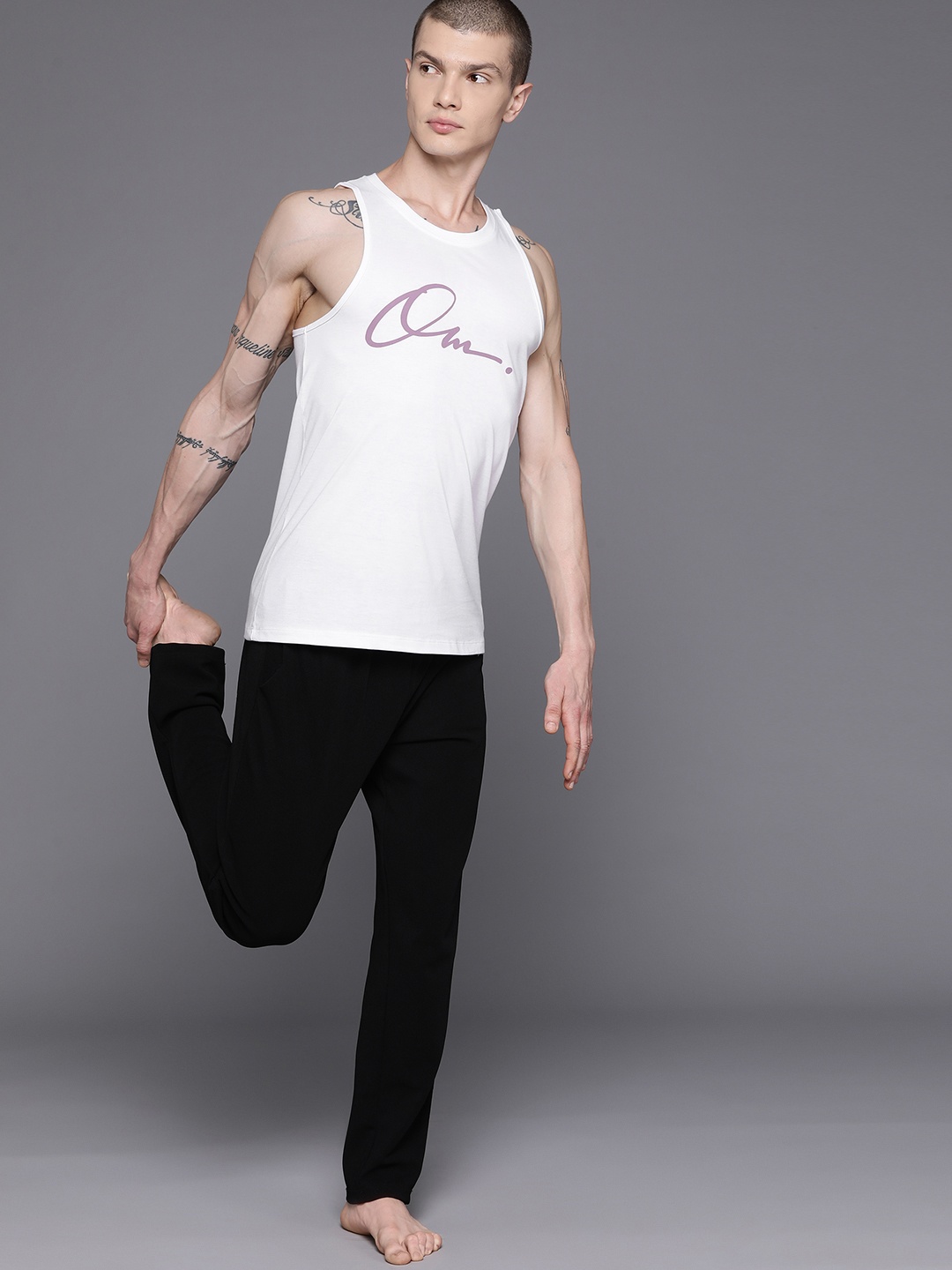 

HRX by Hrithik Roshan Typography Printed Sleeveless Yoga T-shirt, White
