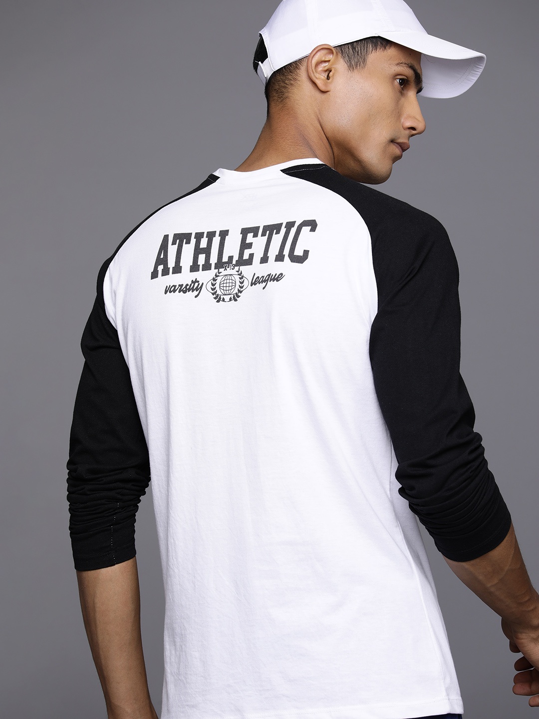 

HRX by Hrithik Roshan Men Typography Printed T-shirt, White