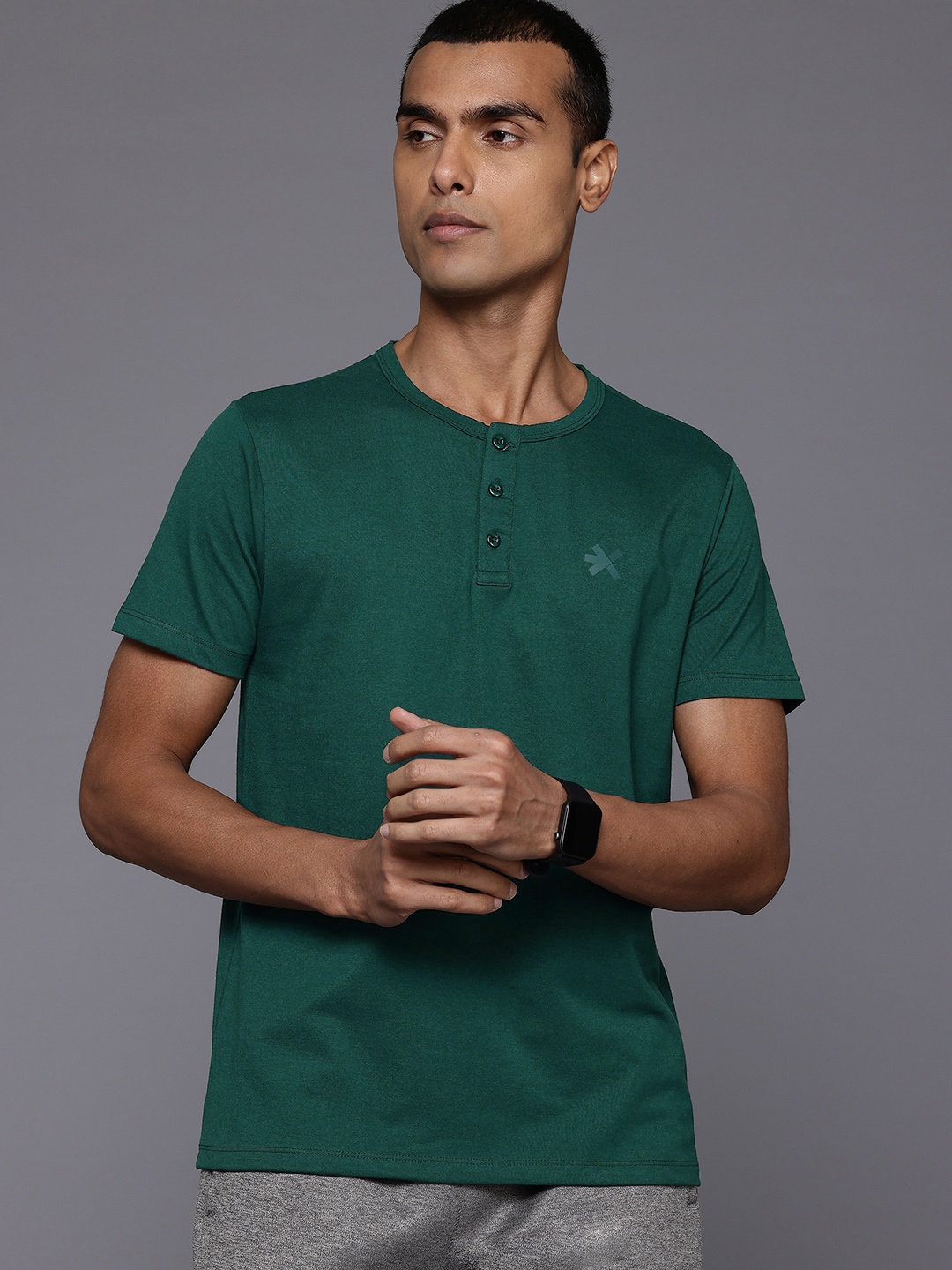 

HRX by Hrithik Roshan Men Henley Neck T-shirt, Green