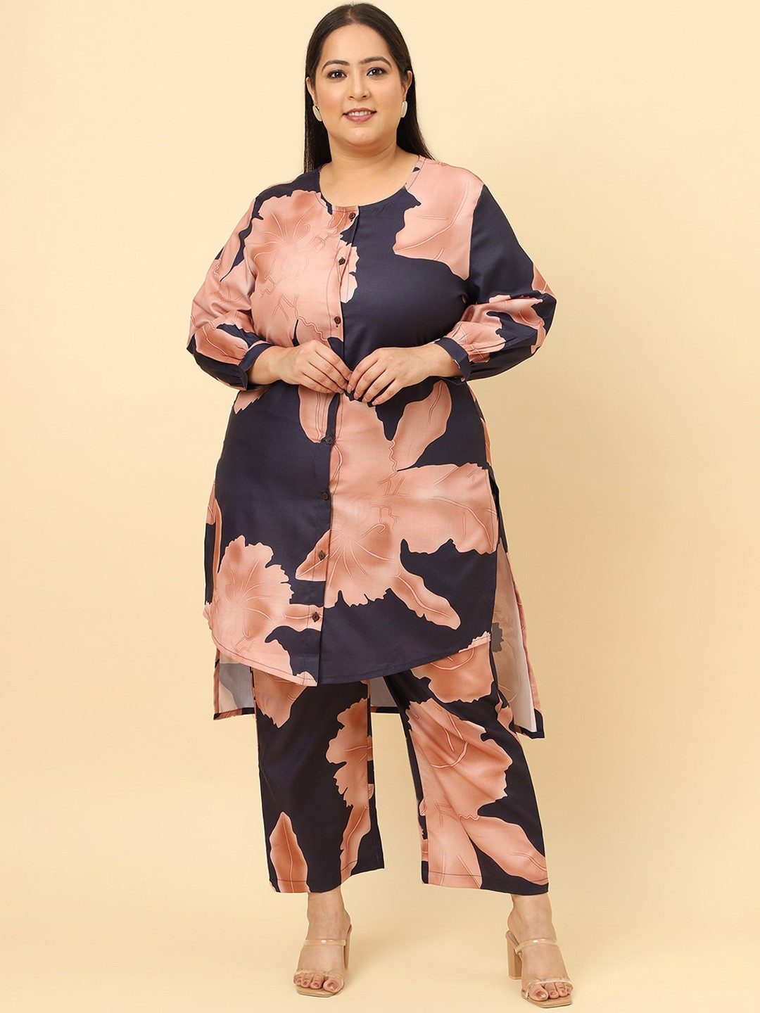 

Sringam Plus Size Floral Printed Straight Kurta WithTrousers, Blue