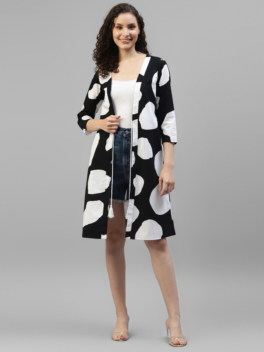 

DEEBACO Abstract Printed Longline Tie-Up Shrug, Black