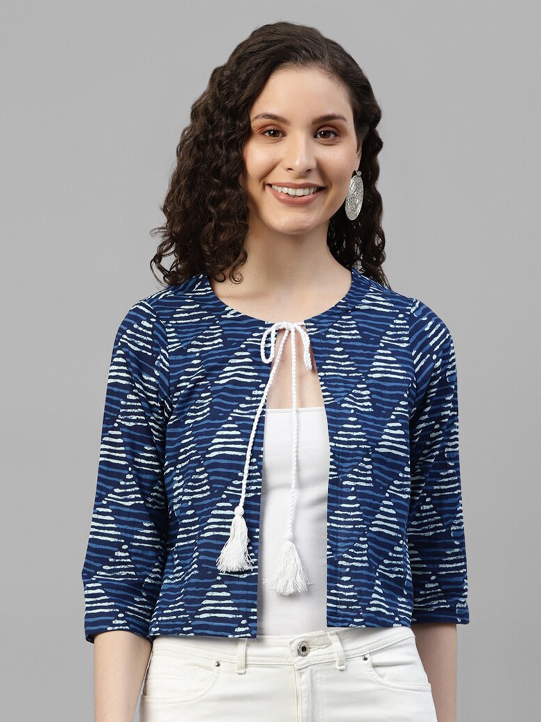 

DEEBACO Printed Crop Cotton Indigo Tie-Up Shrug, Navy blue