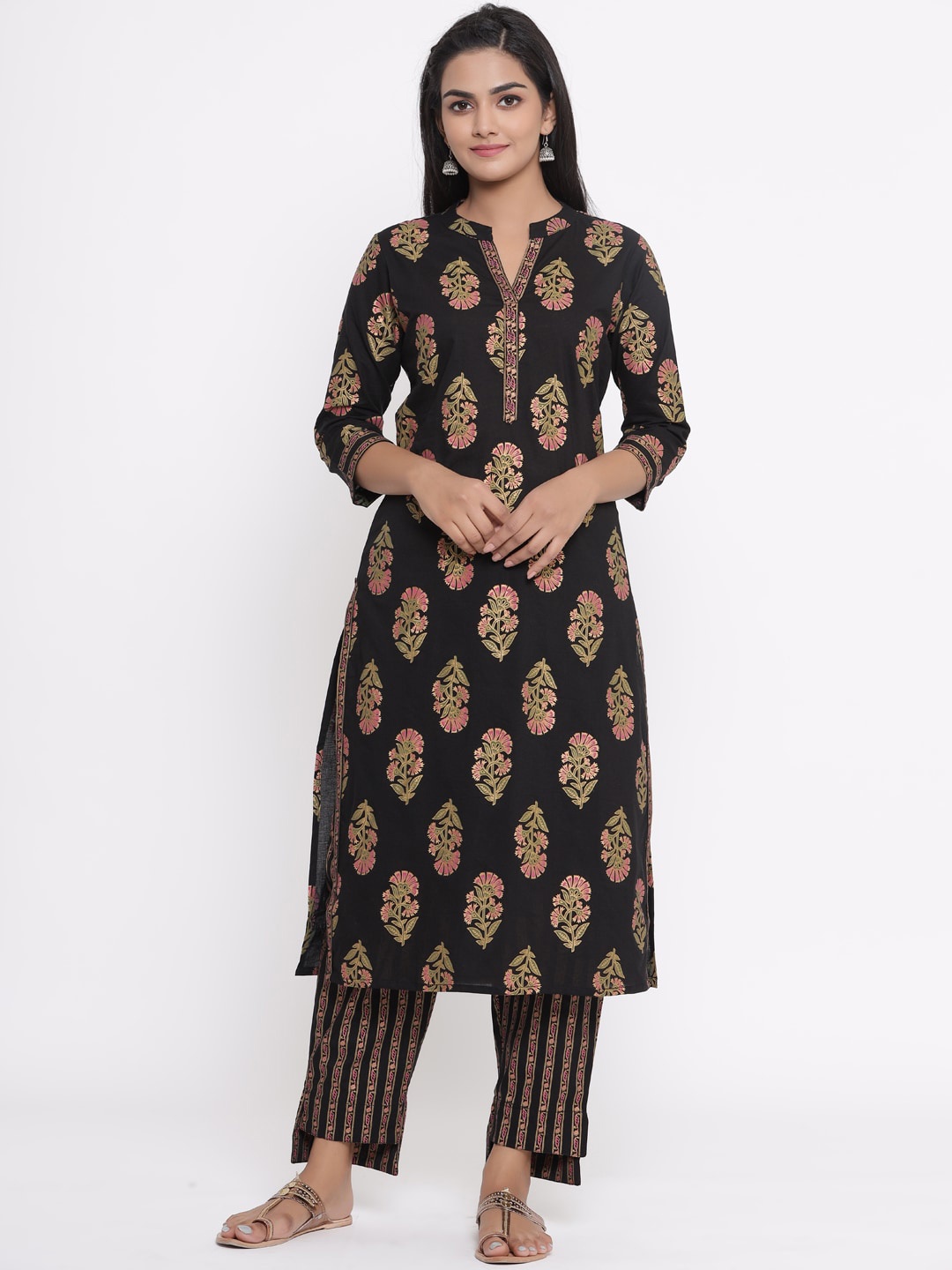 

Sangria Black Floral Printed Pure Cotton Kurta With Trousers