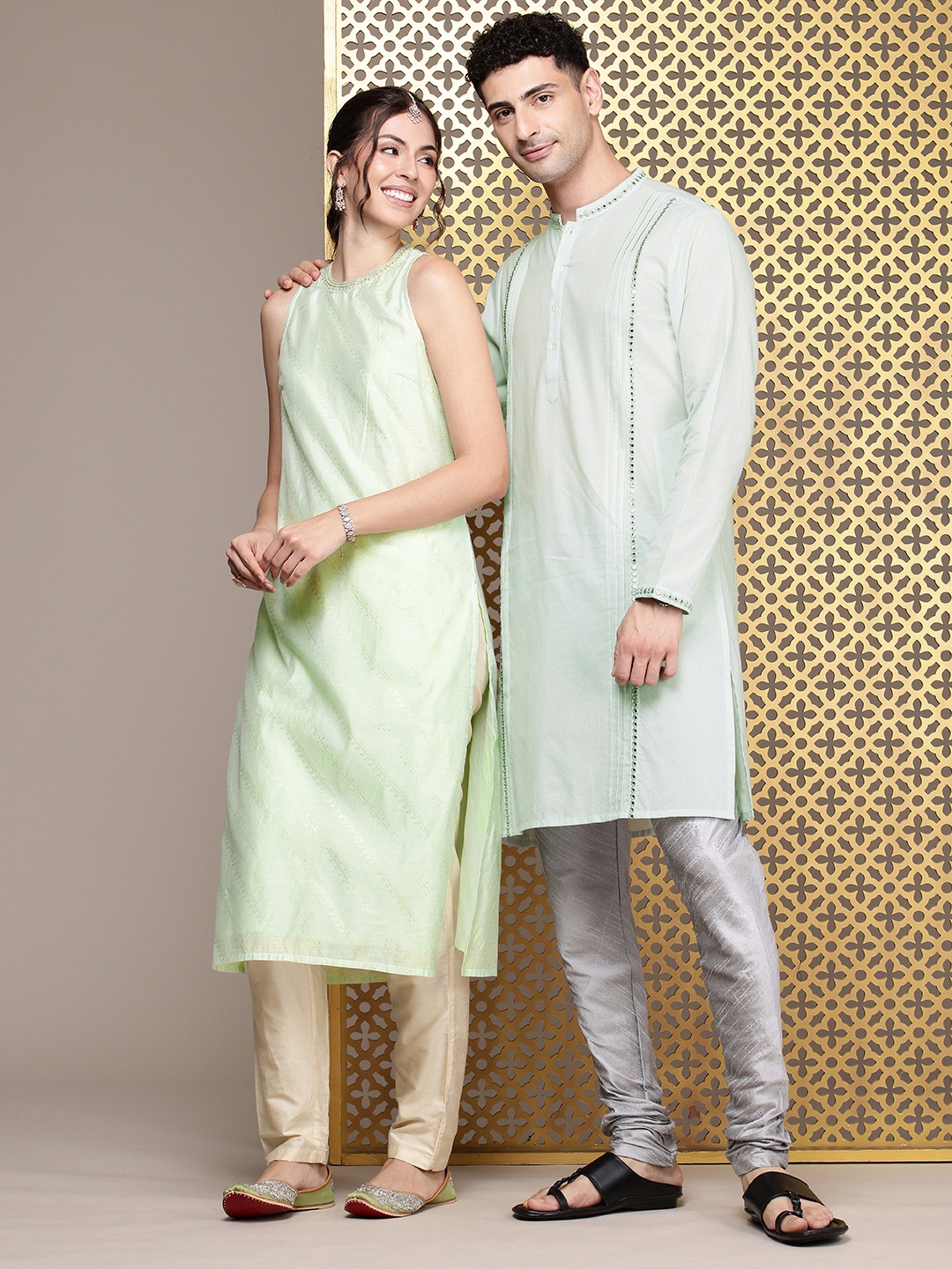 

House of Pataudi Mirror Embroidery Jashn Kurta with Pintucks, Green