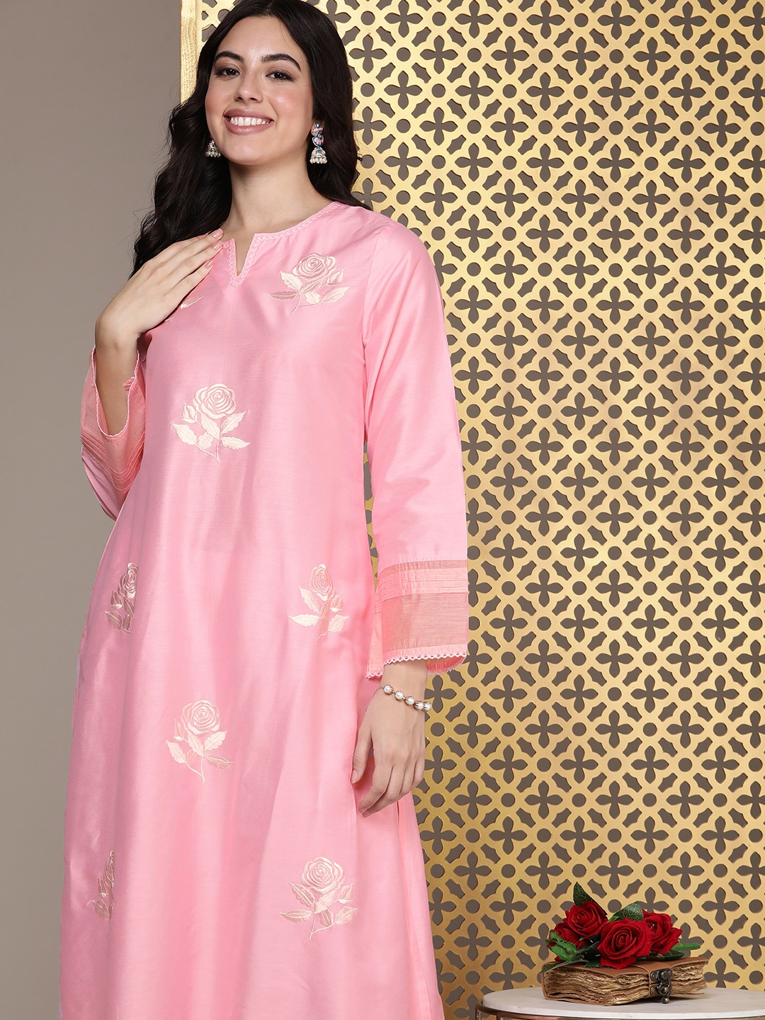 

House of Pataudi Jashn Floral Embroidered Thread Work Kurta, Pink
