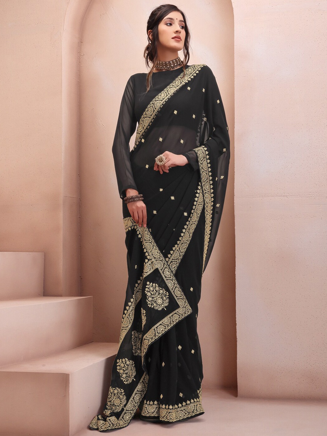 

Inddus Ethnic Motifs Embroidered Sequinned Saree, Black