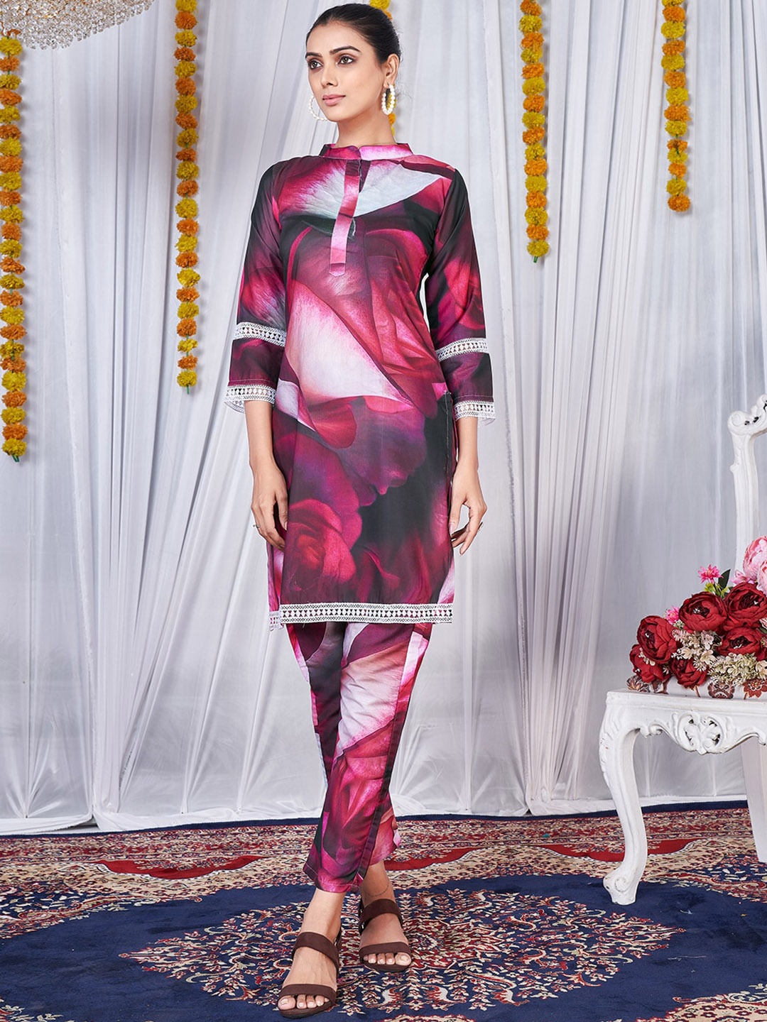 

PRENEA Abstract Printed Band Collar Straight Kurta With Trousers, Purple