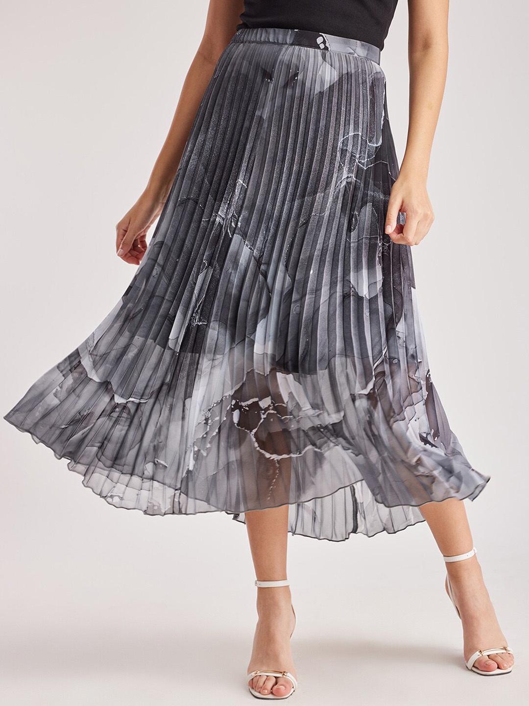 

FableStreet Abstract Printed Accordion Pleats Flared Midi Skirt, Black