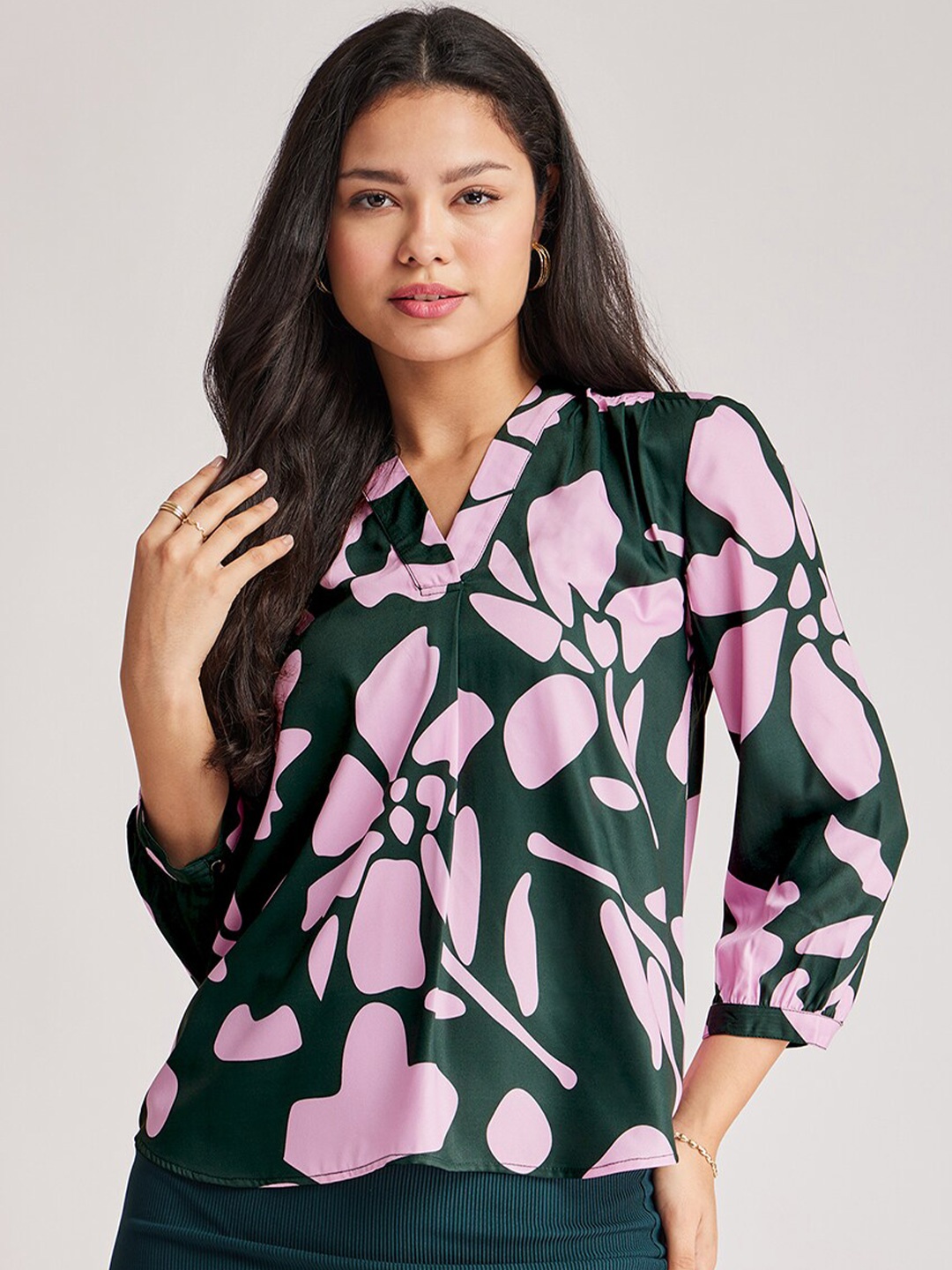 

FableStreet Floral Printed Pleated Detail V-Neck Cuffed Sleeves Top, Green