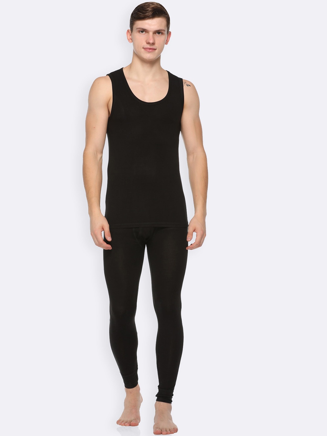 

Kanvin Men Round Neck Top With Mid-Rise Bottom, Black