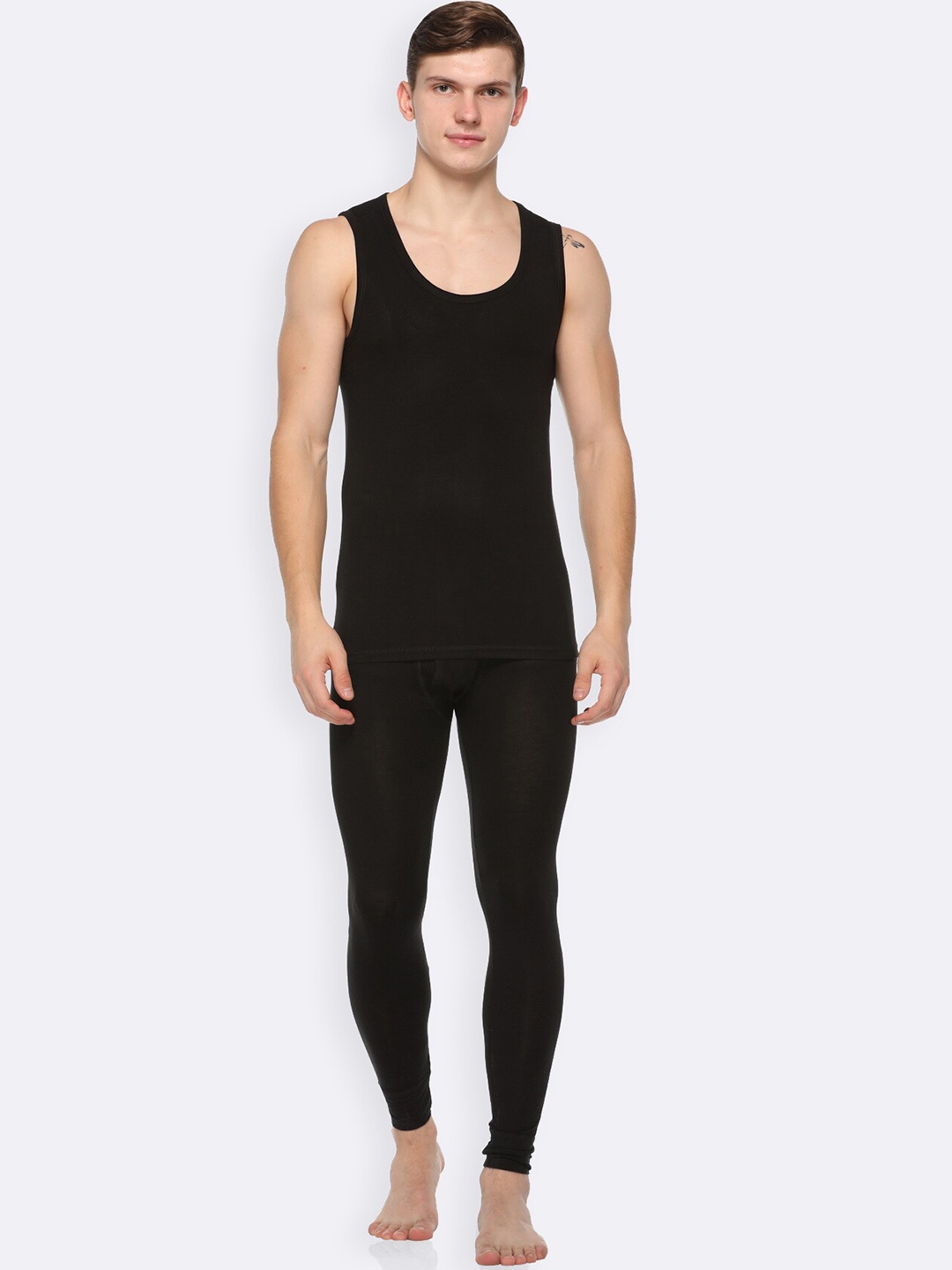 

Kanvin Men Round Neck Top With Mid-Rise Bottom, Black